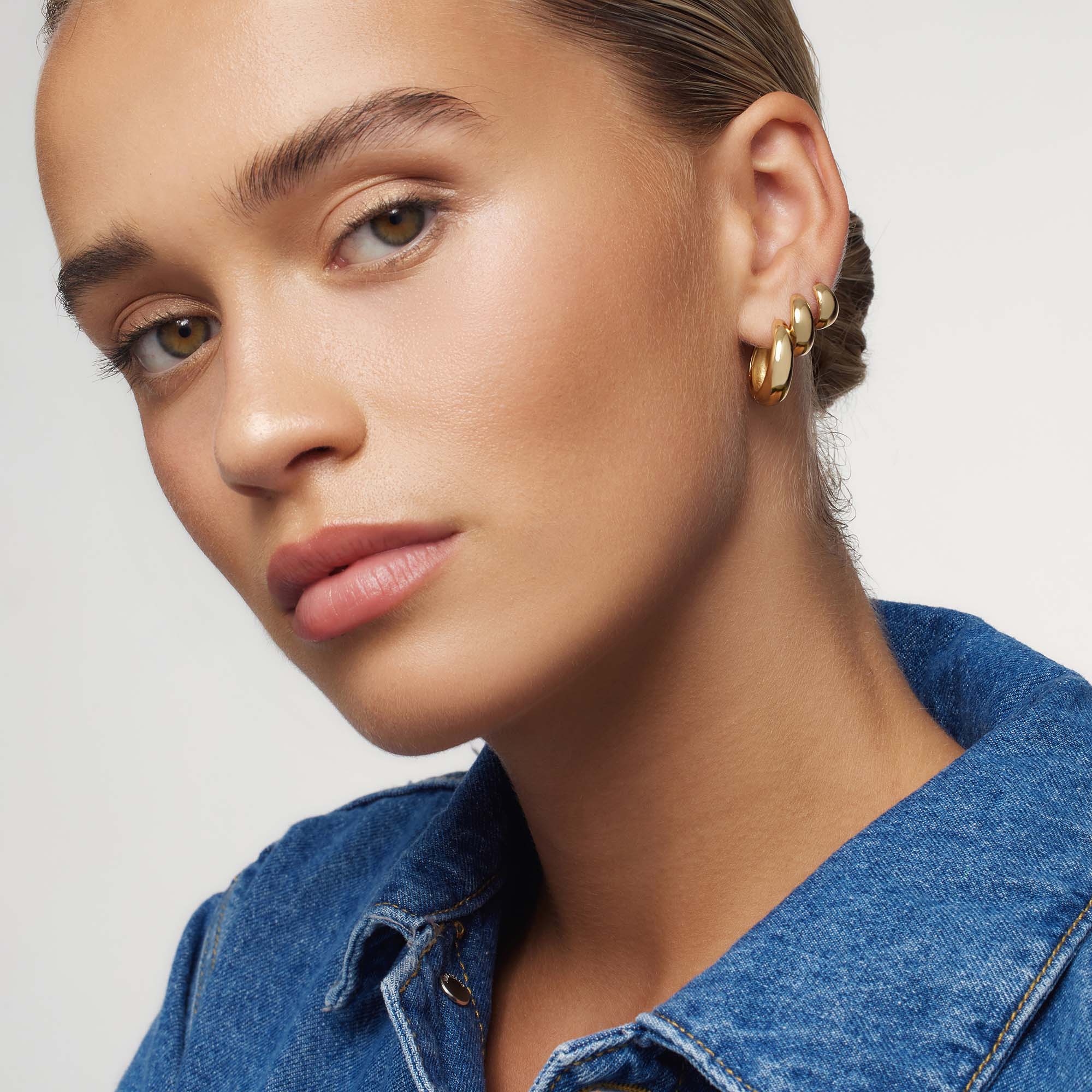 ANNA | Rue statement-dekk i gull