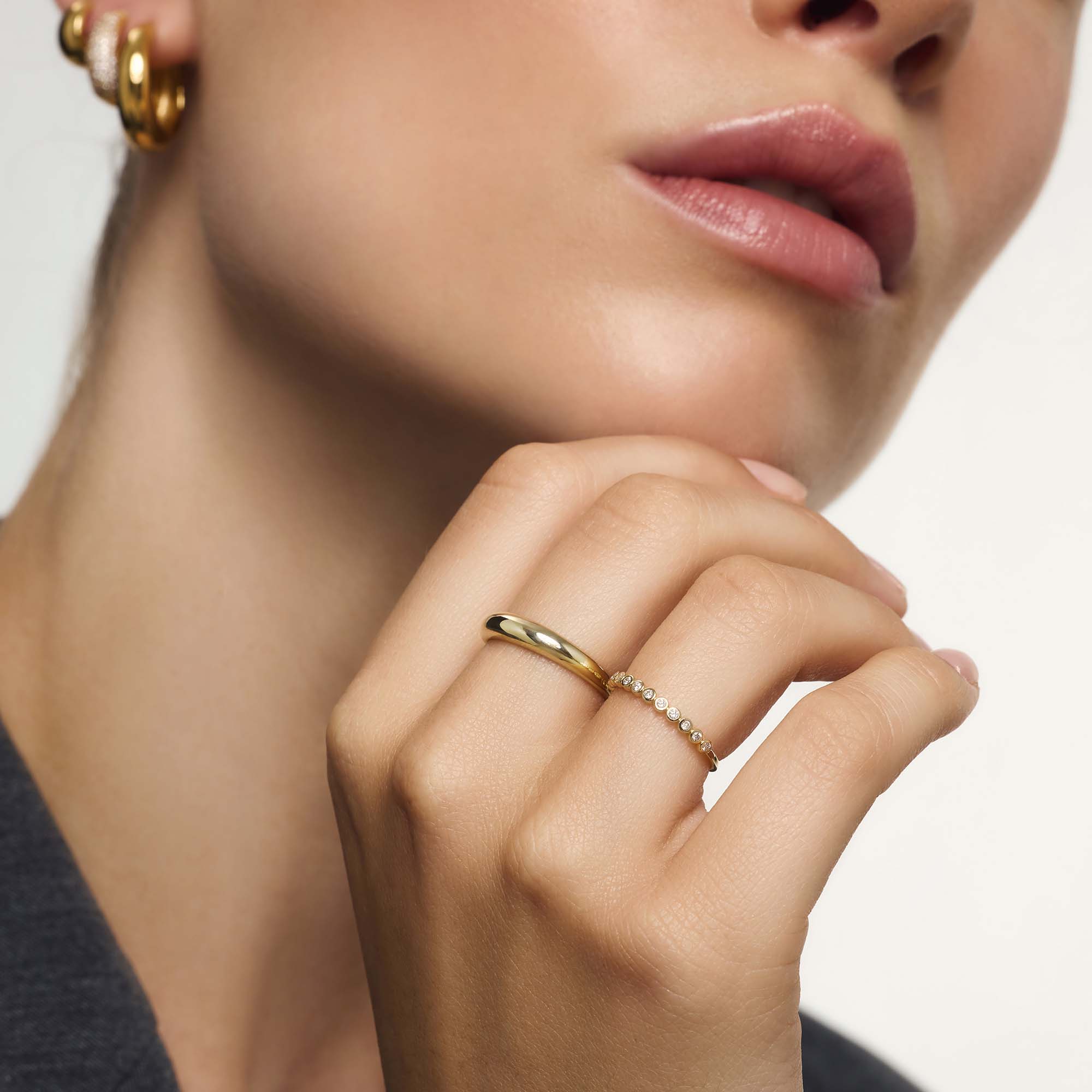 ANNA | Diamant blåspring i gull