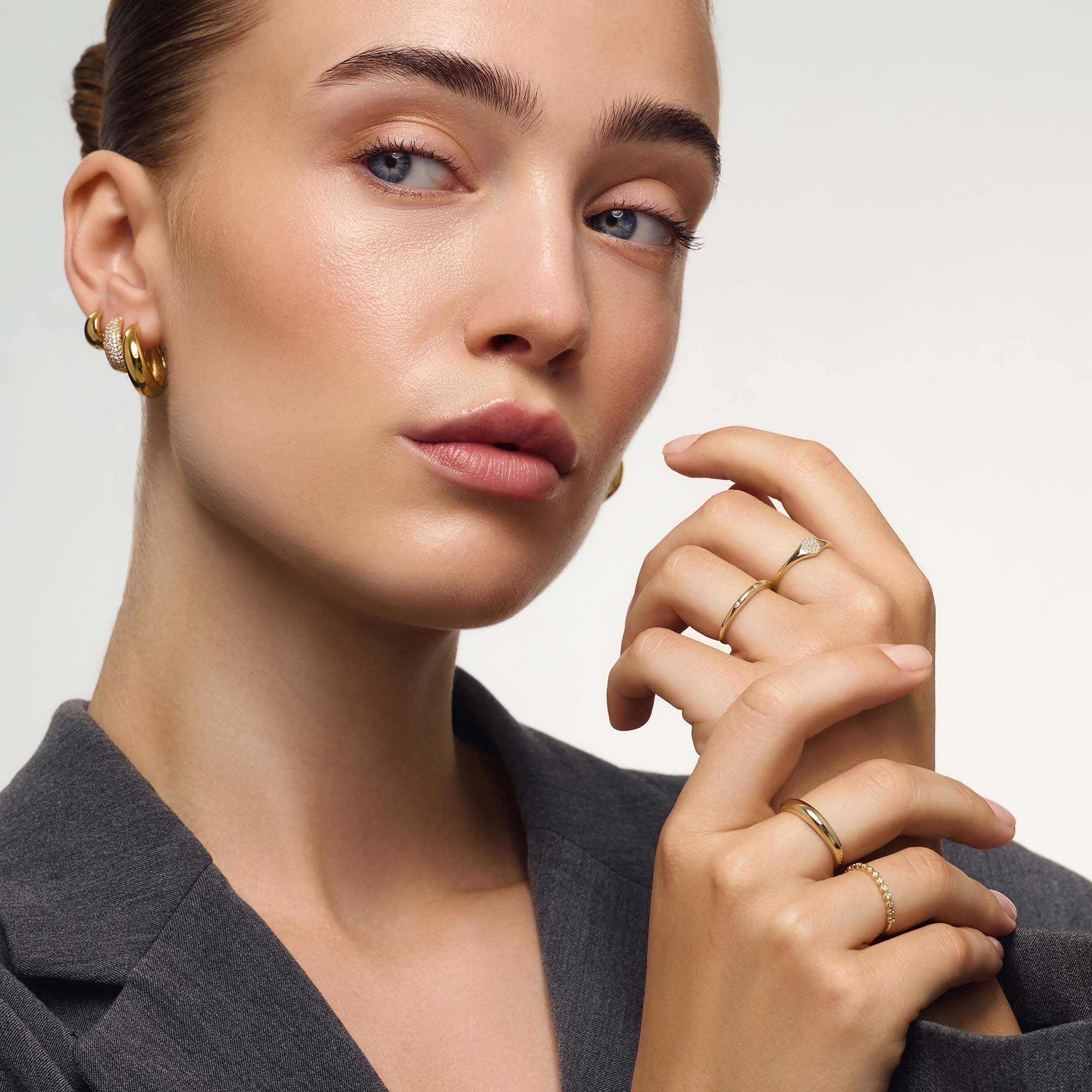 ANNA | Diamant blåspring i gull