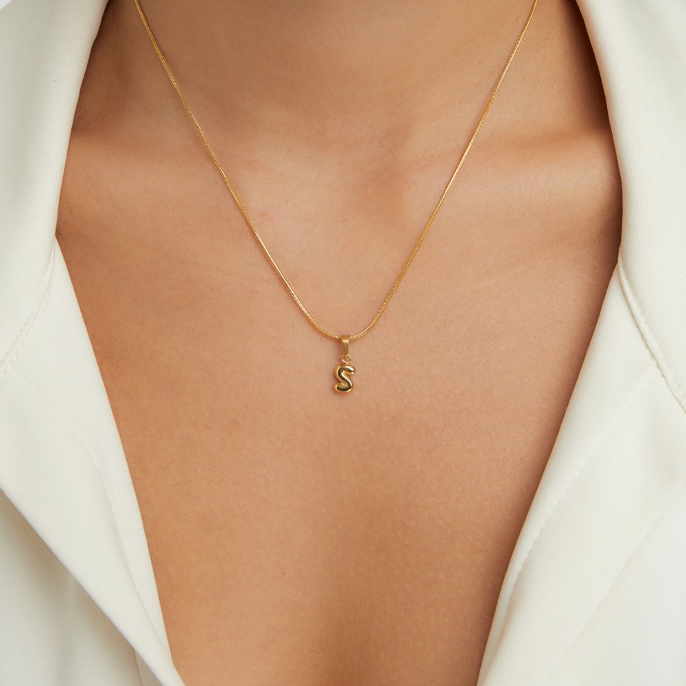 ANNA | Chic Bubbelbokstavhalskjede