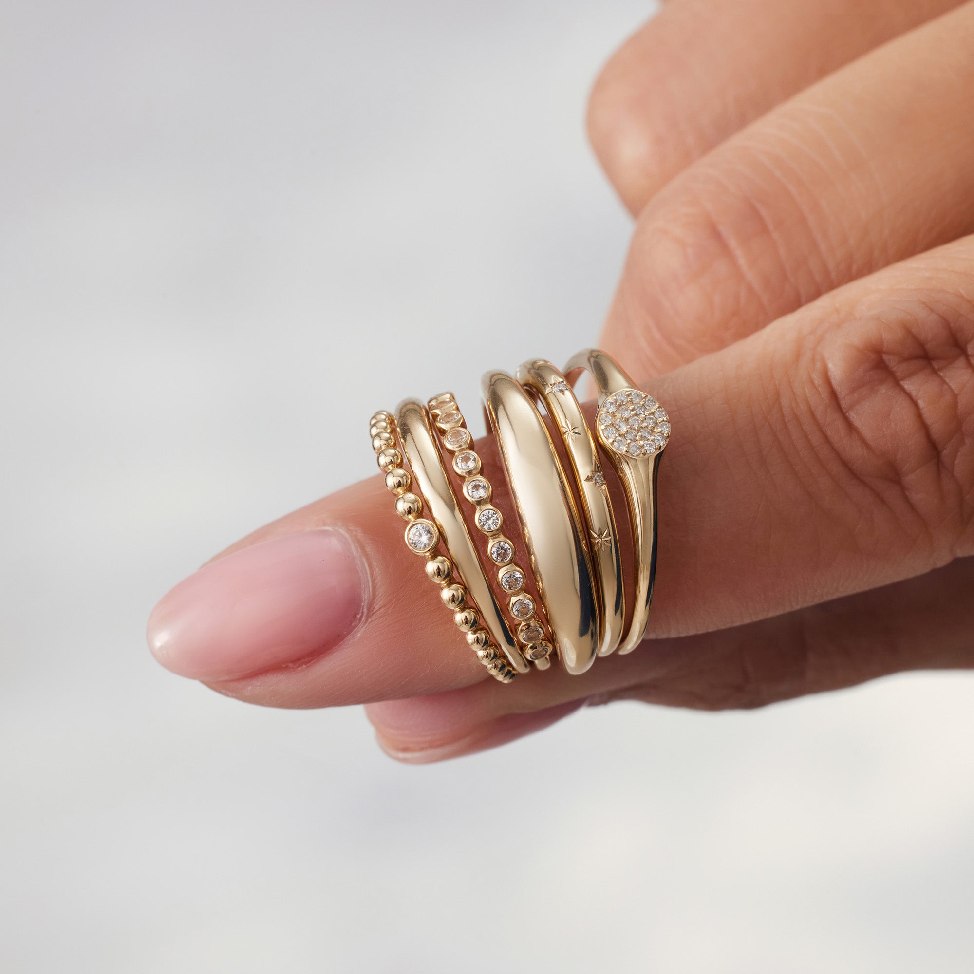 ANNA | Midi kuppelring i gull