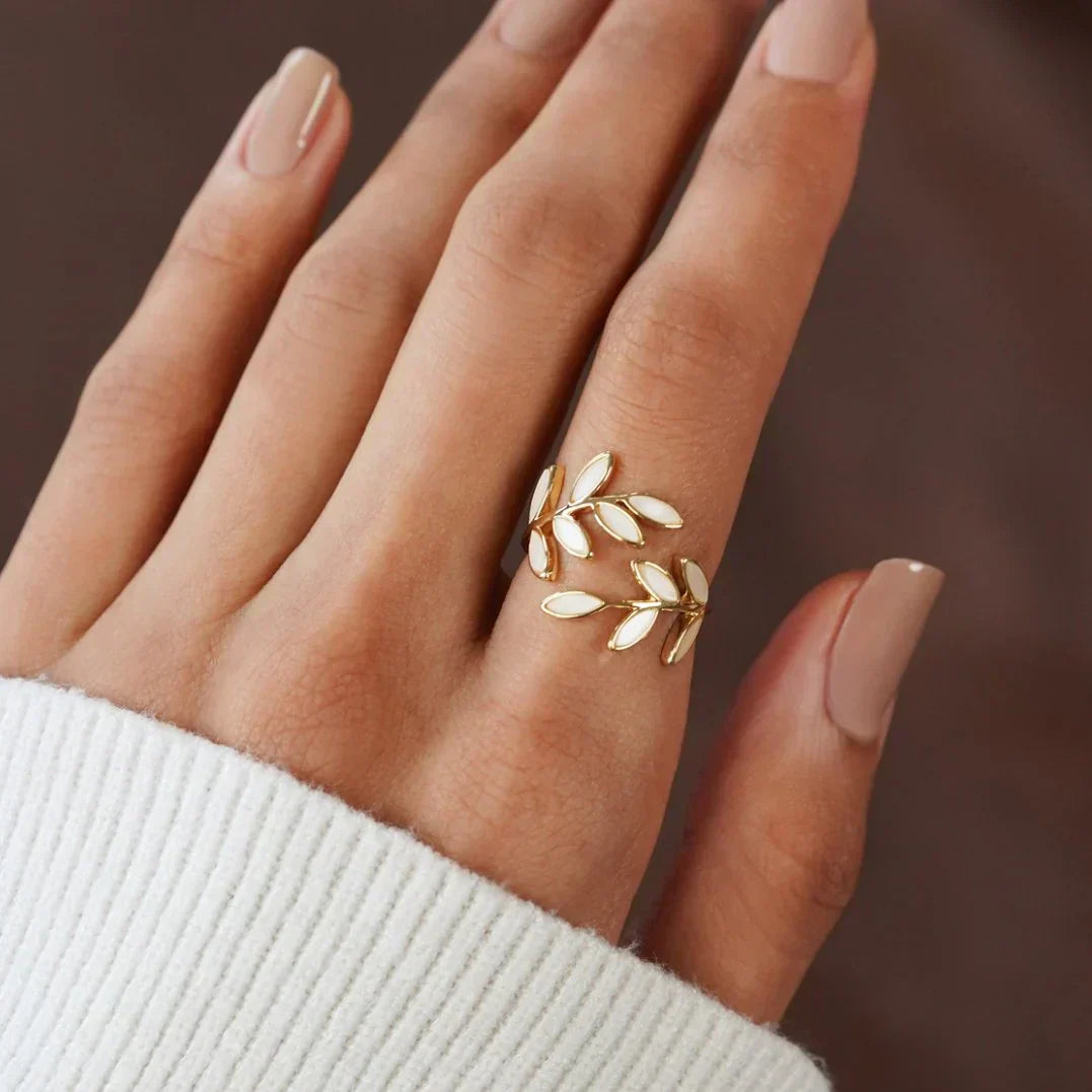 ANNA | Hvit Opalblad Justerbar Ring