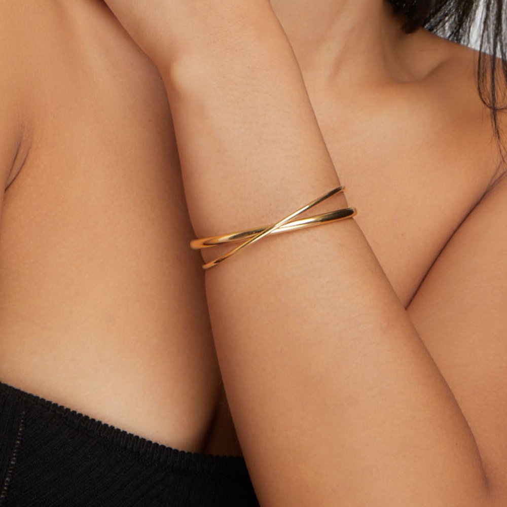 ANNA | Gyldne Twist Armbånd