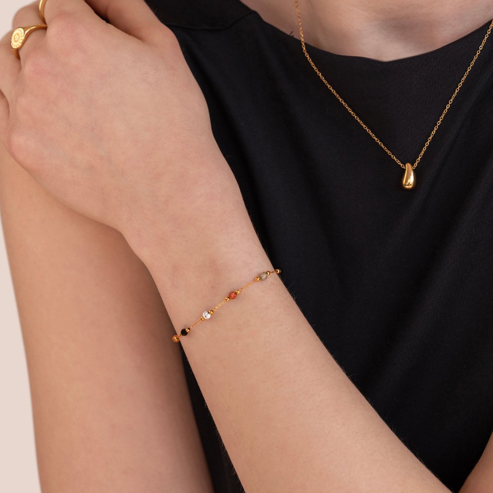 ANNA | Stenarmpand med Myk Toning